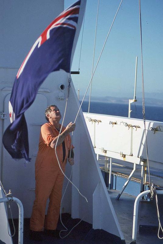 WT 0400 075-21 Australia.jpg